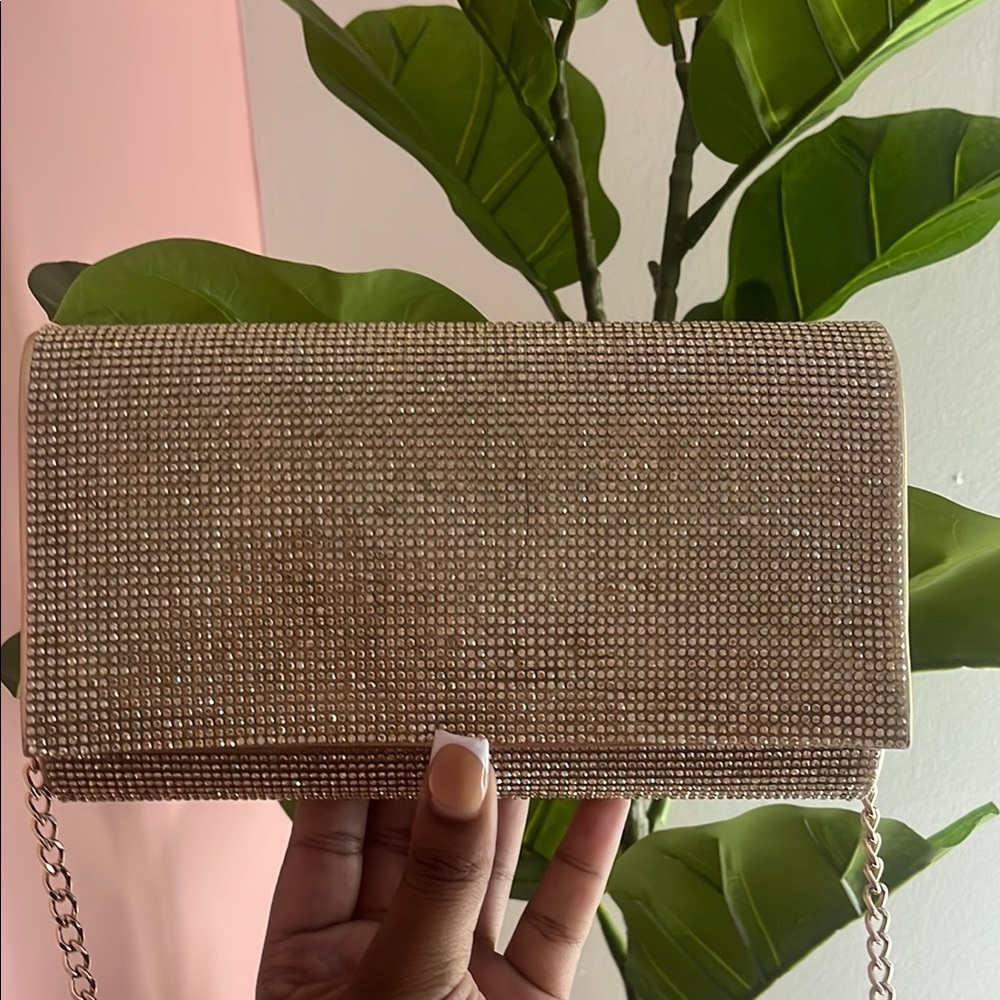 Elegant Gold Chain Clutch